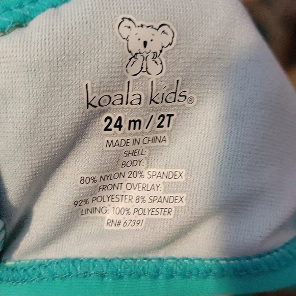 🌻 4 for$15 🌻!Bundle of 2 swim suit tops 2t - Picture 6 of 6